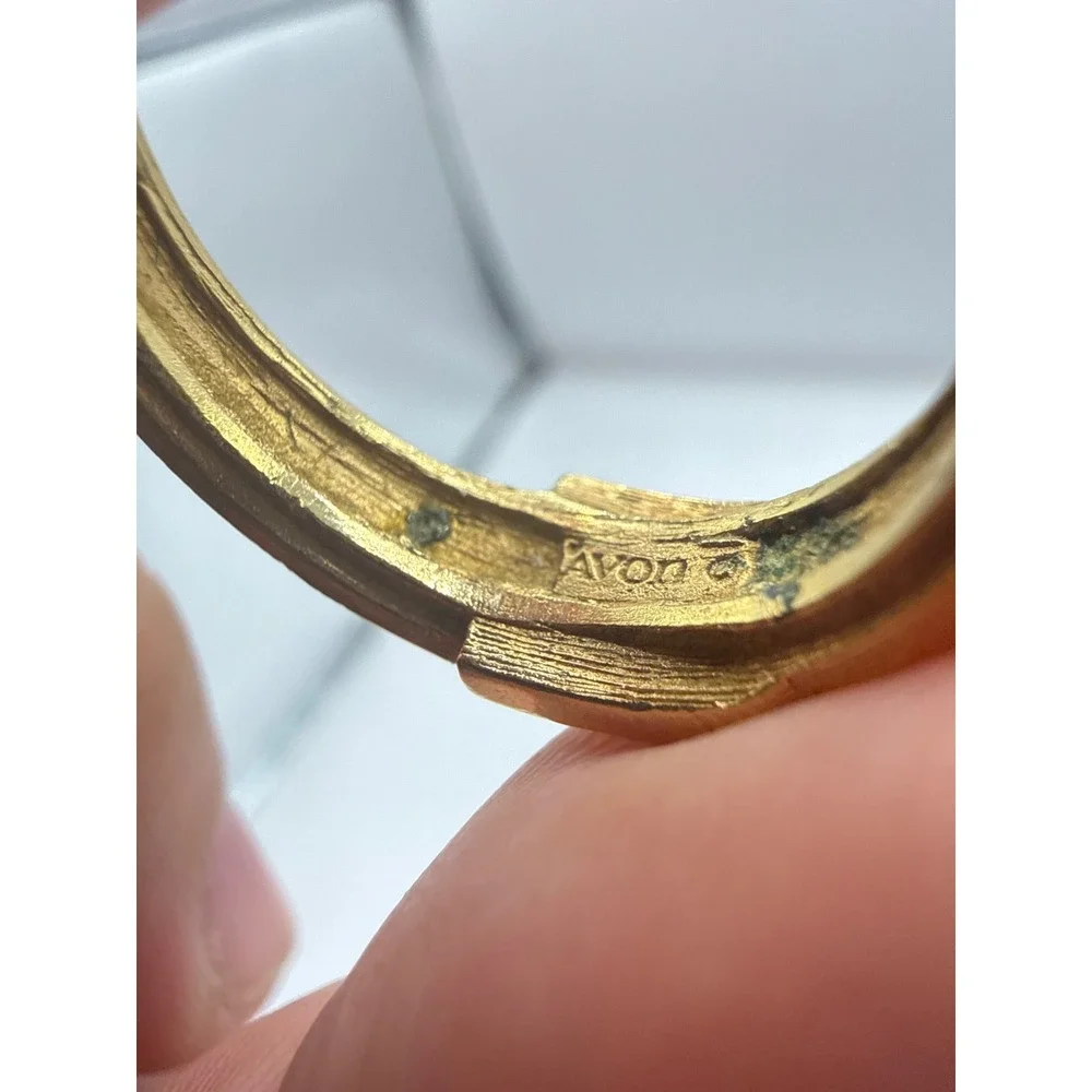Vintage Avon Gold Tone‎ Belt Buckle Rhinestone Statement Ring Size 8.5